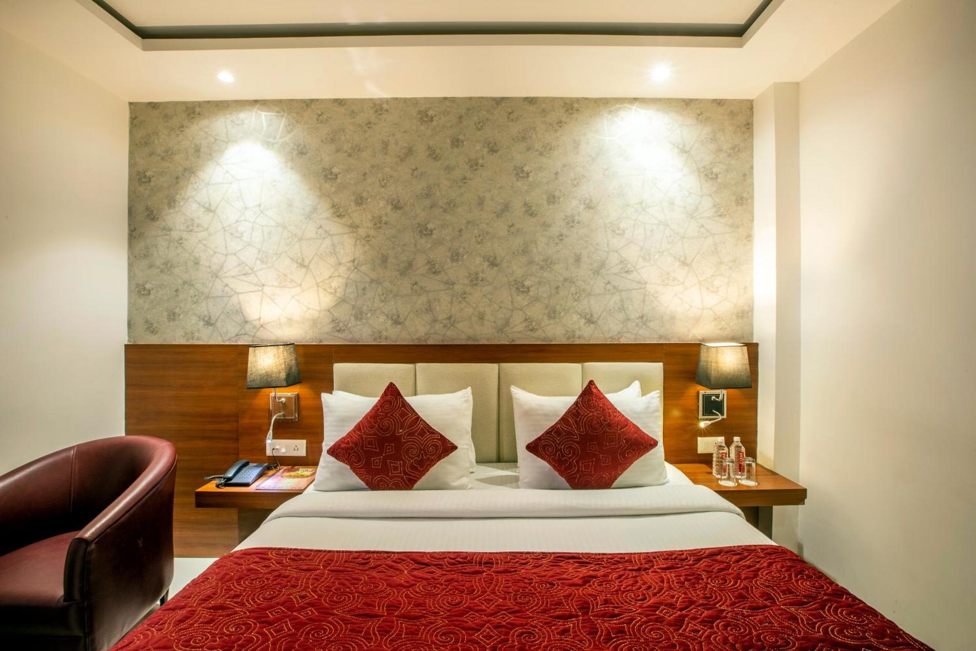 Hotel Arch Suites - Near Aerocity New Delhi Exteriör bild