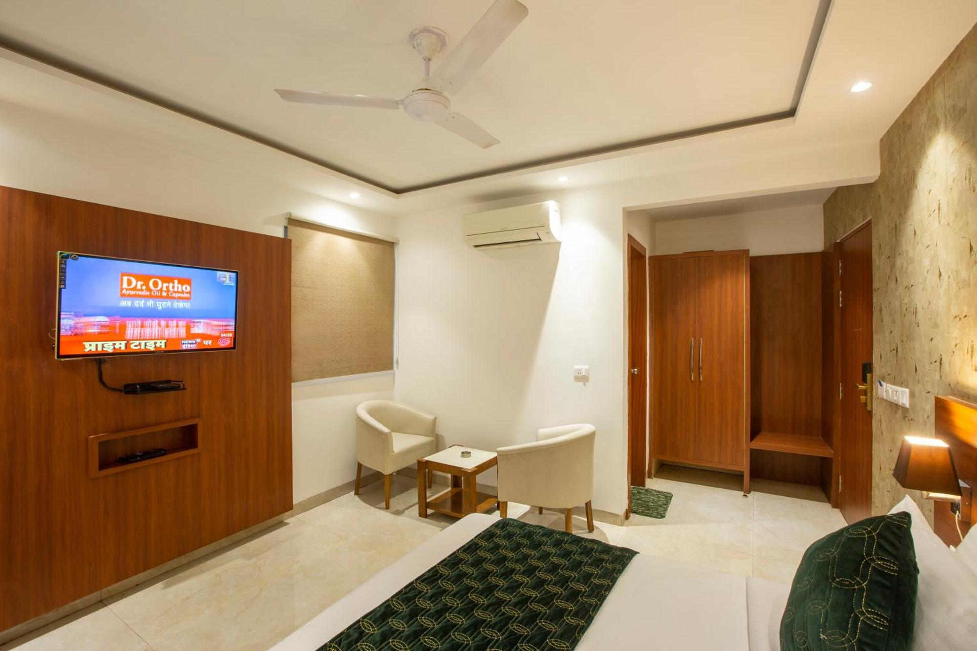 Hotel Arch Suites - Near Aerocity New Delhi Exteriör bild