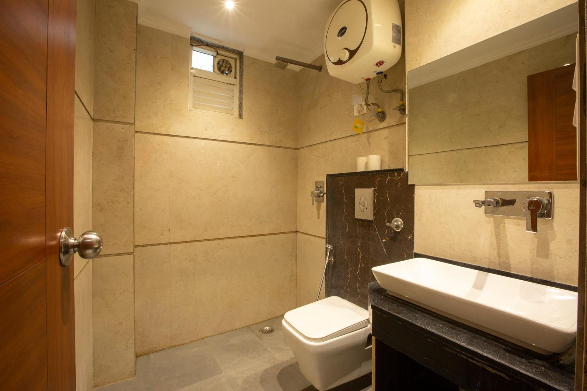 Hotel Arch Suites - Near Aerocity New Delhi Exteriör bild